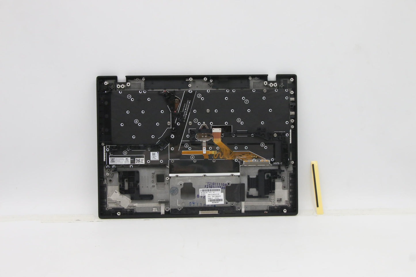 Lenovo Mech_Asm Grp,Kbd,Bzl,Kor,Ww,Bk - 5M11B38402