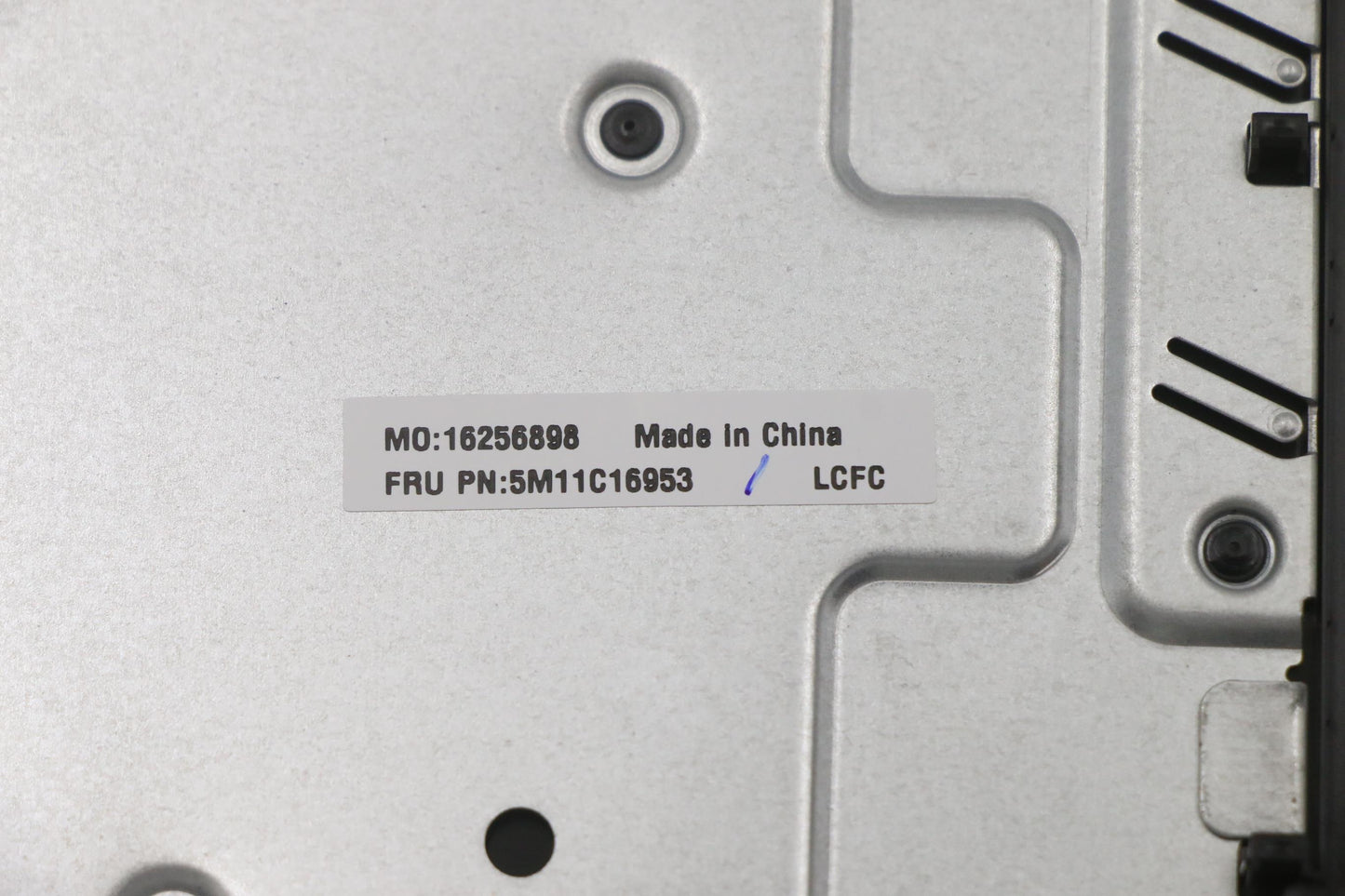 Lenovo Mech_Asm Hu420_Chassis_Top_Cov - 5M11C16953