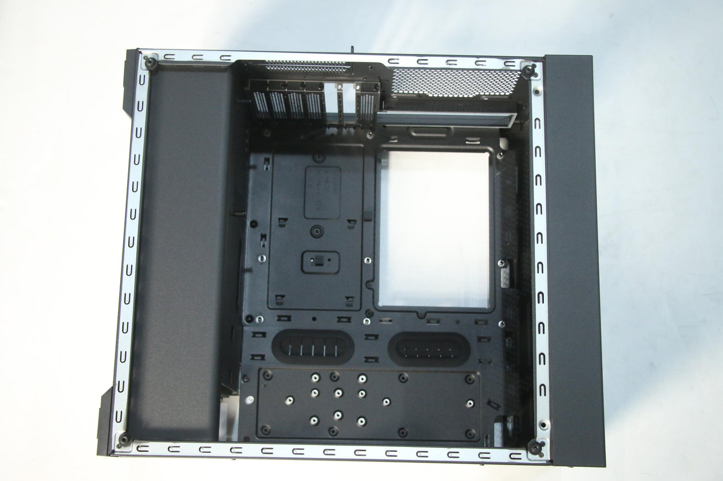 Lenovo Mech Assembly Main-Chassis Ass - 5M11C16997