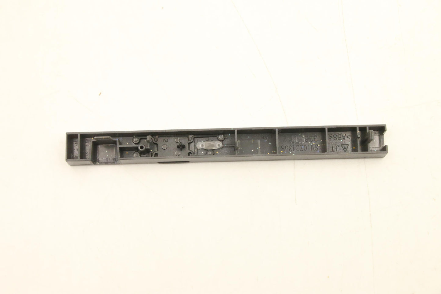 Lenovo Mech Assembly Slim Odd Bezel,1 - 5M11C17081