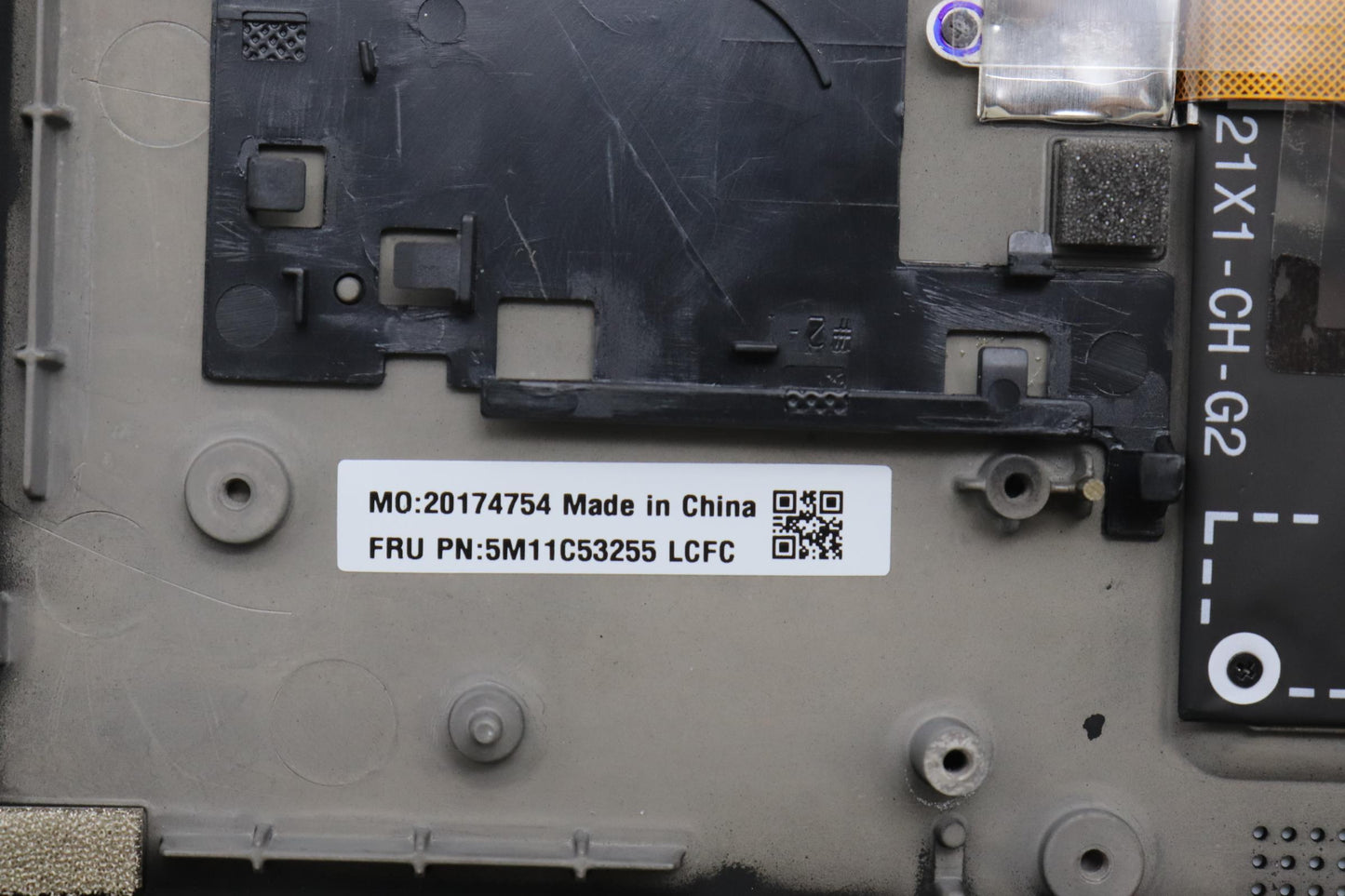 Lenovo Mech_Asm Grp Kbd Bzl,Spa,Wl,Db - 5M11C53255