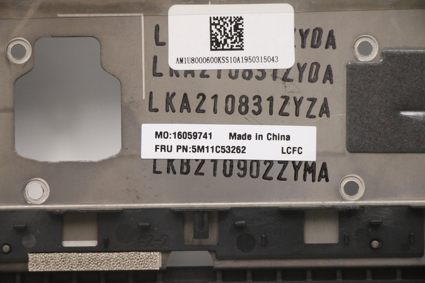 Lenovo Mech_Asm Grp Kbd Bzl,Uke,Wl,Db - 5M11C53262