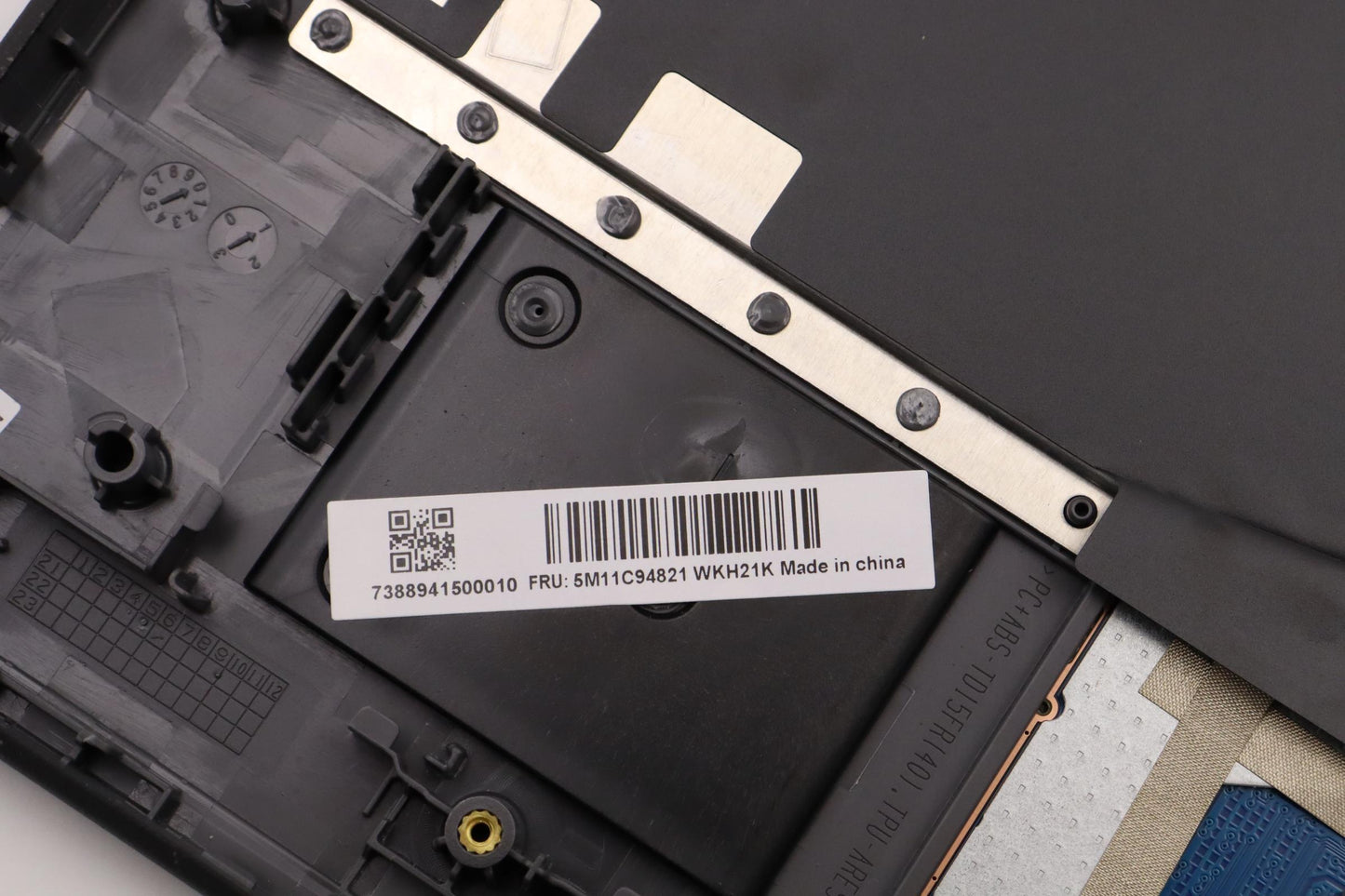 Lenovo Mech_Asm C Cover W/Tp Andnblkb - 5M11C94821