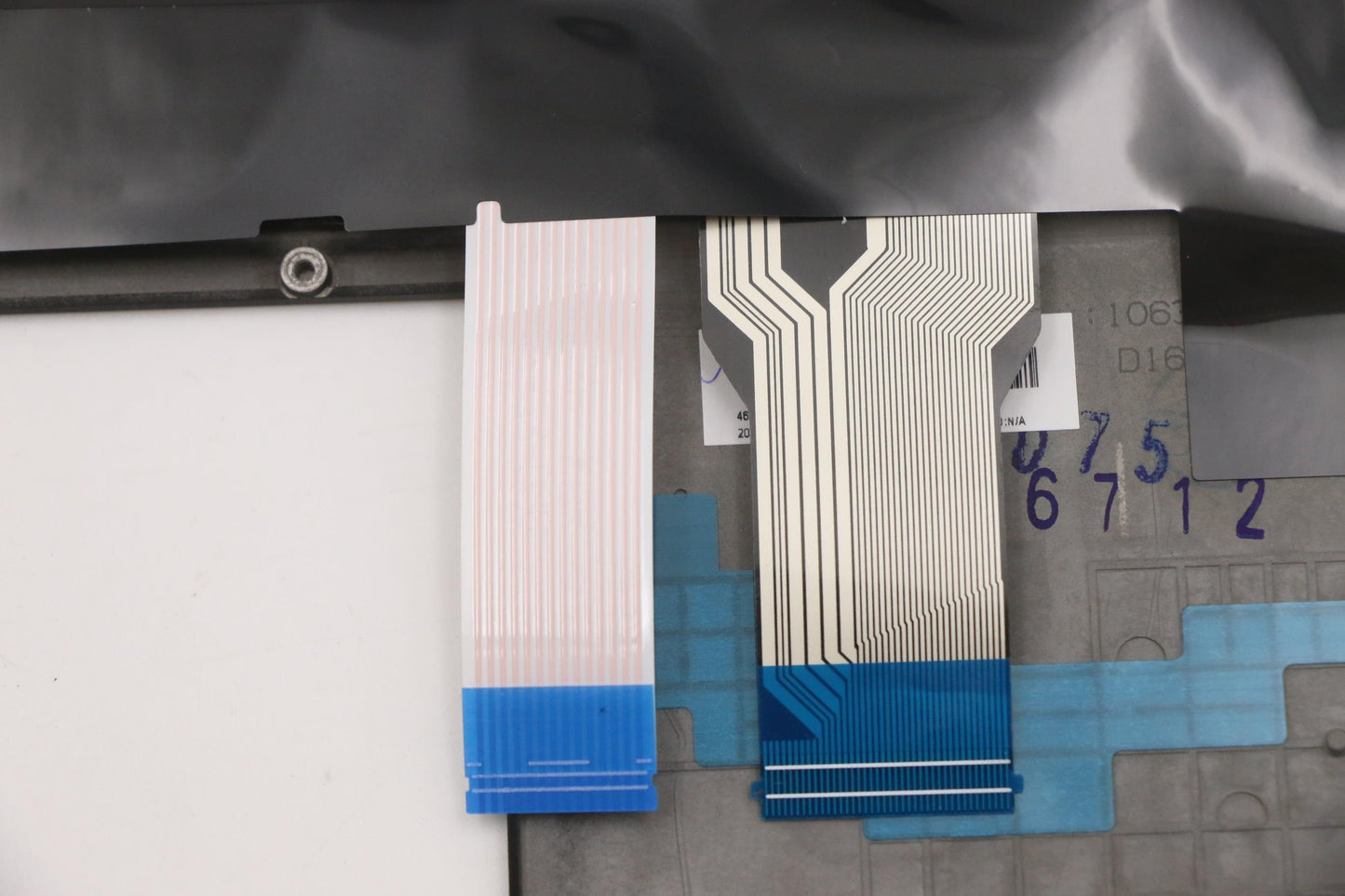 Lenovo Russian Backlit Keyboard with No WWAN C-Cover - 5M11D12072