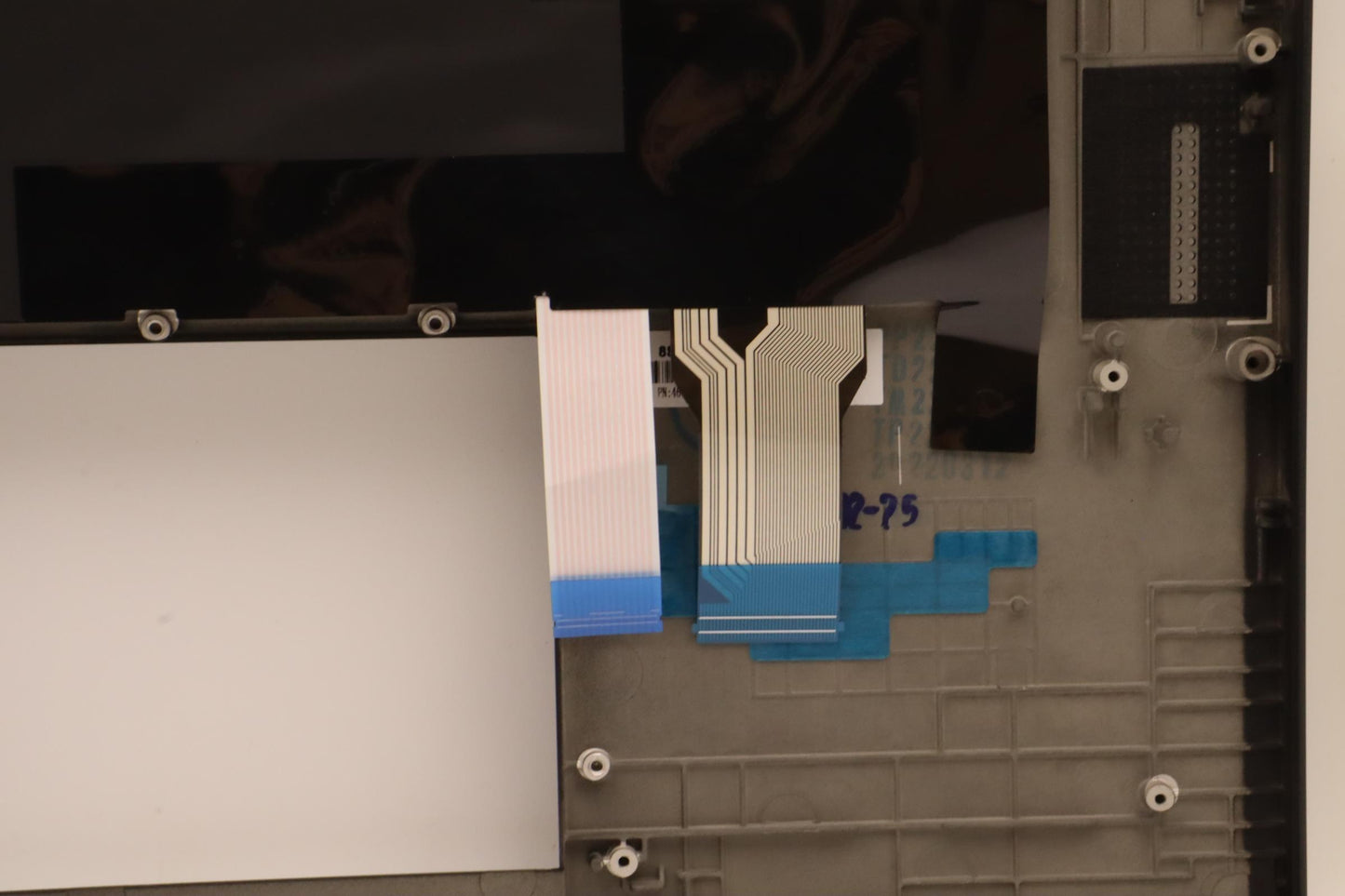 Lenovo Mech_Asm Noww C-Cvr+Swe/Fin Kb - 5M11D12084