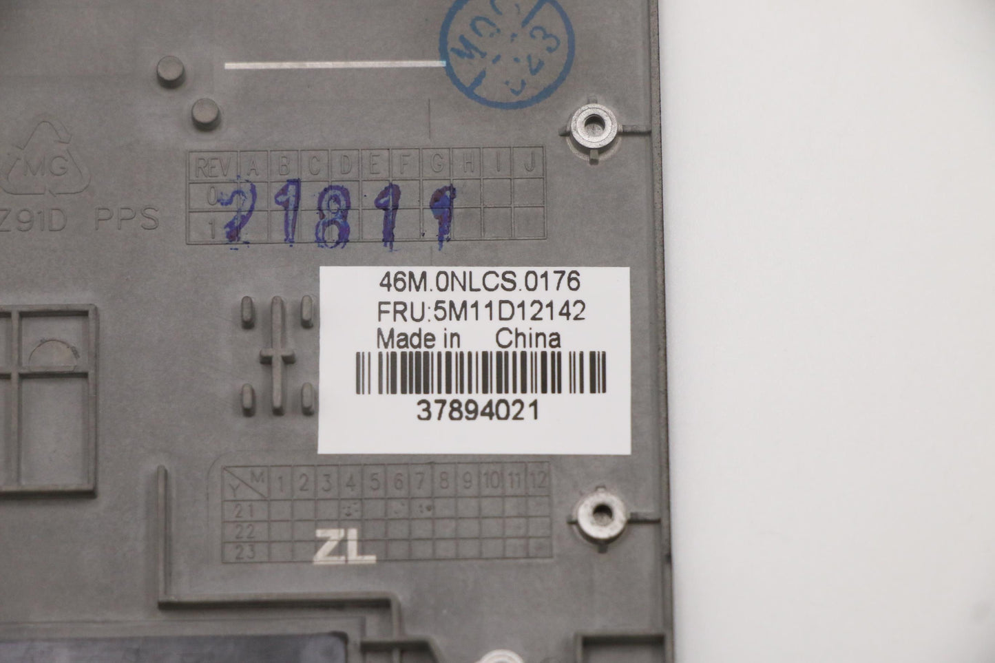 Lenovo Mech_Asm Ww C-Cvr+Cze/Slk Kb A - 5M11D12142