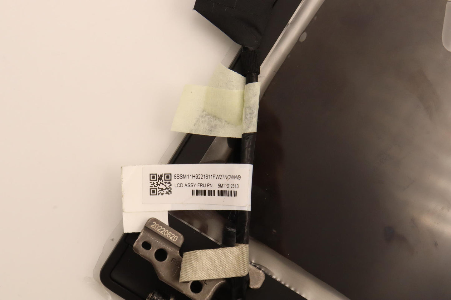 Lenovo LCD Module, 16" WUXGA, Non-Touch, Anti-Glare, IPS, 300 nits, Colour Calibration, with FHD Hybrid RGB+IR Camera - 5M11D12313