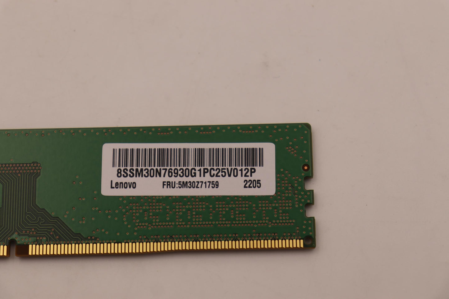 Lenovo (5M30Z71759) 8GB DDR4 3200 UDIMM Memory, Samsung