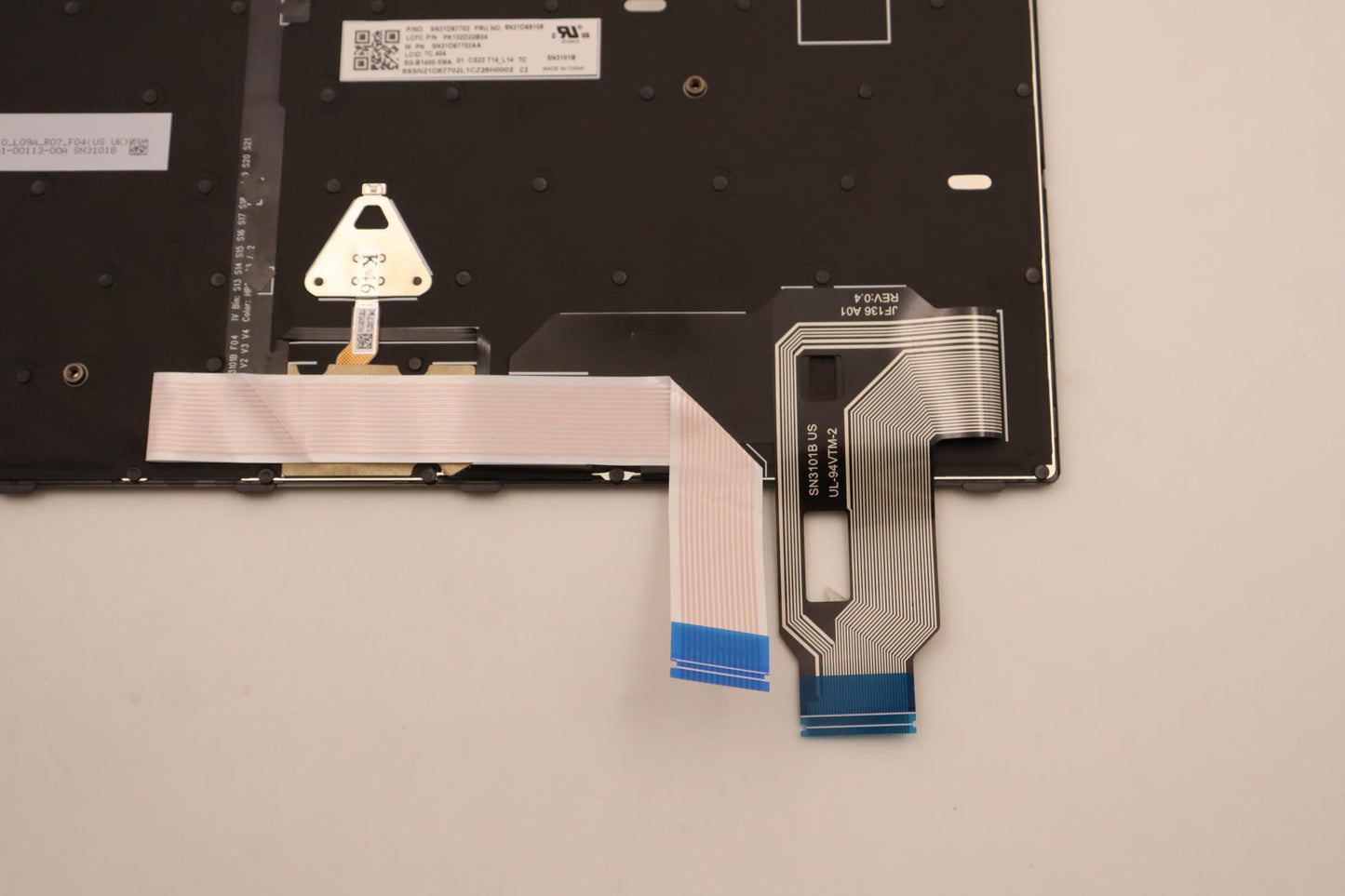 Lenovo Nb_Kyb Cs22 Fl Top,Bk-Bl,Ltn,T - 5N21D68108