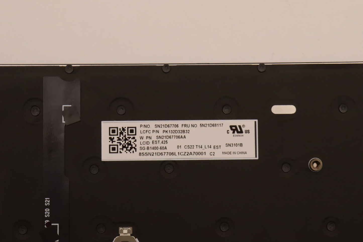 Lenovo Nb_Kyb Cs22 Fl Top,Bk-Bl,Ltn,E - 5N21D68117