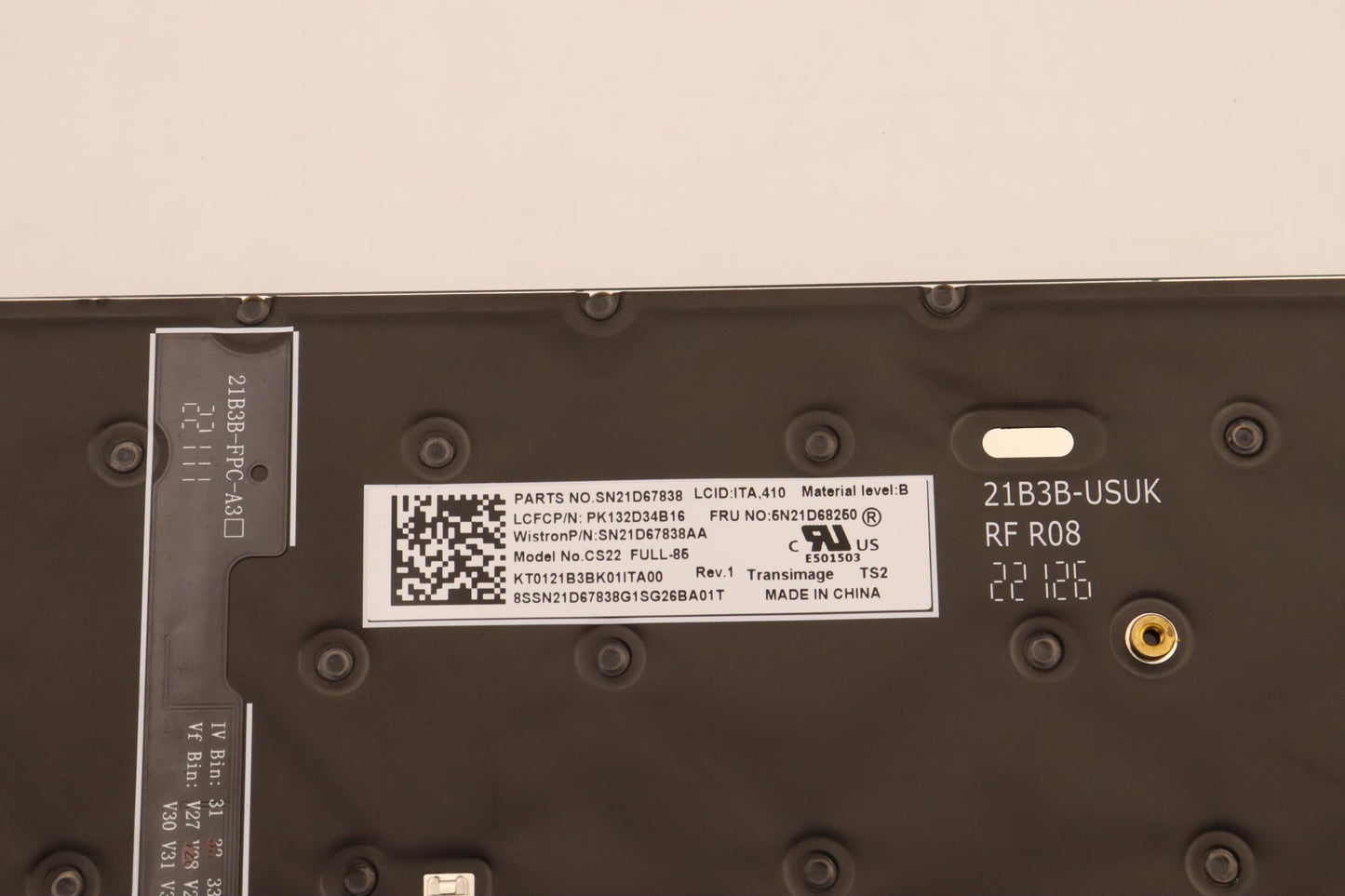 Lenovo Nb_Kyb Cs22 Fl Top,Bk-Bl,Tri,I - 5N21D68250