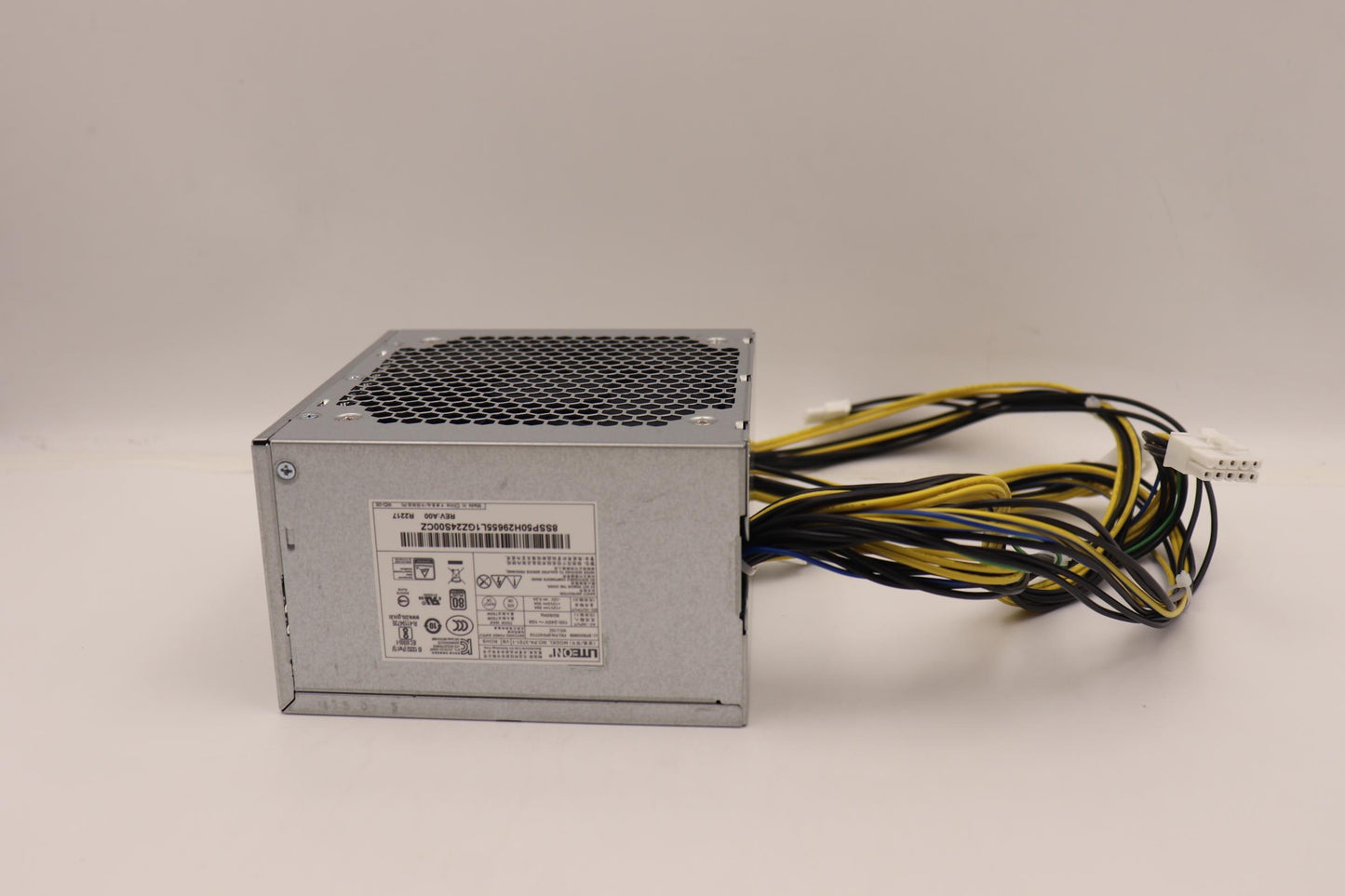 Lenovo (5P51D77112) Power Supply, 100-240Vac, 750W, 92% TCO9.0