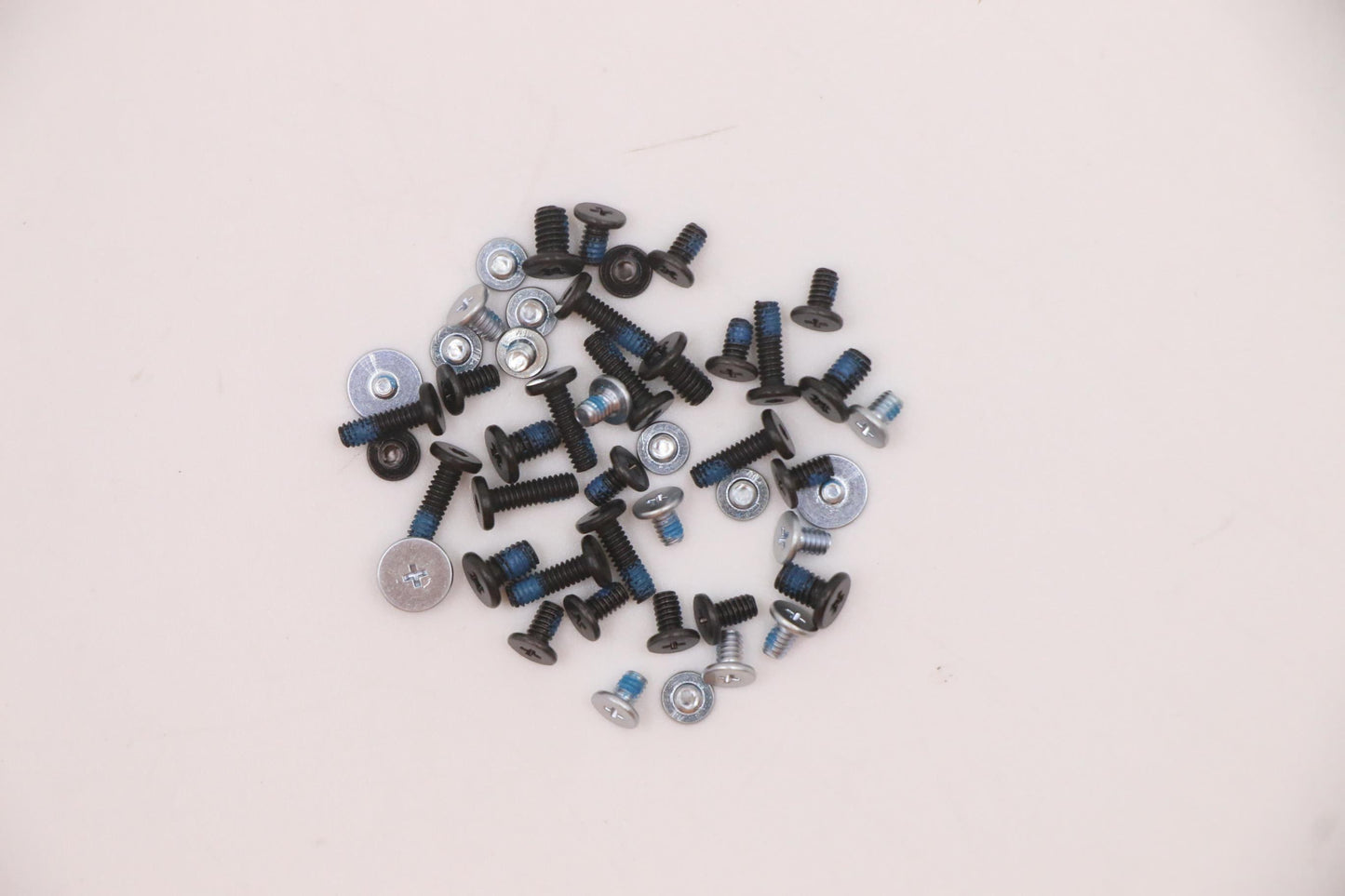 Lenovo Screw Screw H 82Q3 Screw Pack - 5S11E21842