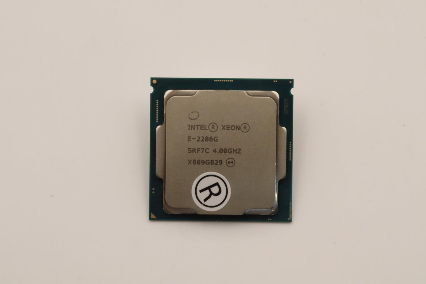 Lenovo Intel Xeon E-2288G 4.0G 95W - 5SA0U56055