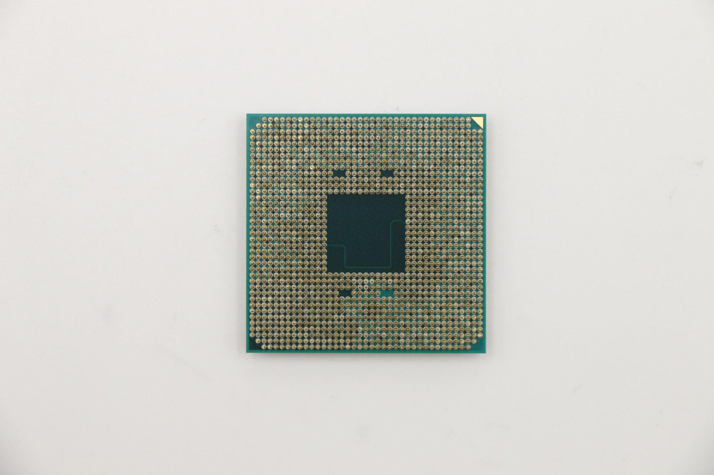 Lenovo Amd Ryzen 5 3400Ge 3.3G 4C - 5SA0U56069