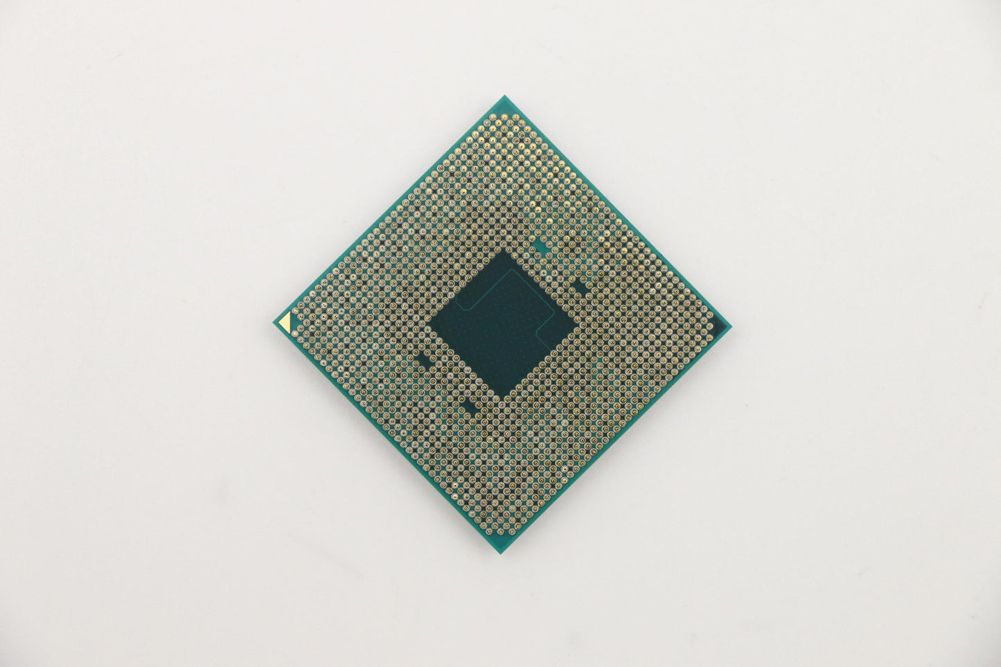 Lenovo Amd Ryzen 5 3400Ge 3.3G 4C - 5SA0U56069