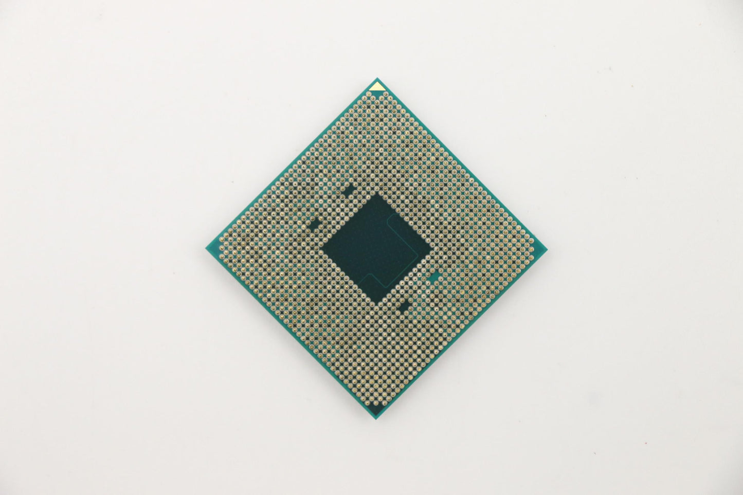 Lenovo Sp Amd Ryzen3 Pro 3200Ge 4C - 5SA0U56076
