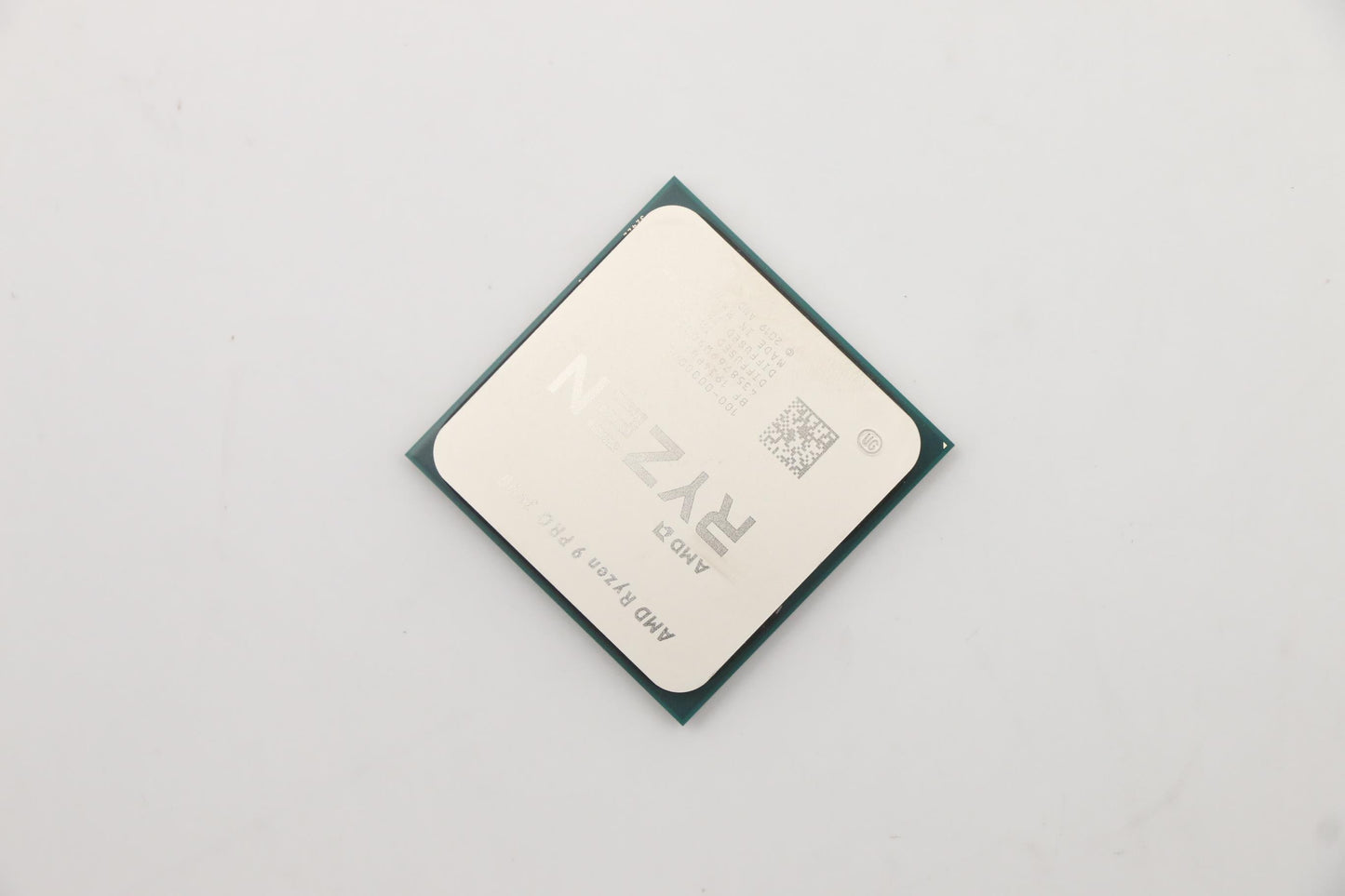 Lenovo Amdryzen9 Pro 3900 3.1Ghz/12C/ - 5SA0U56115