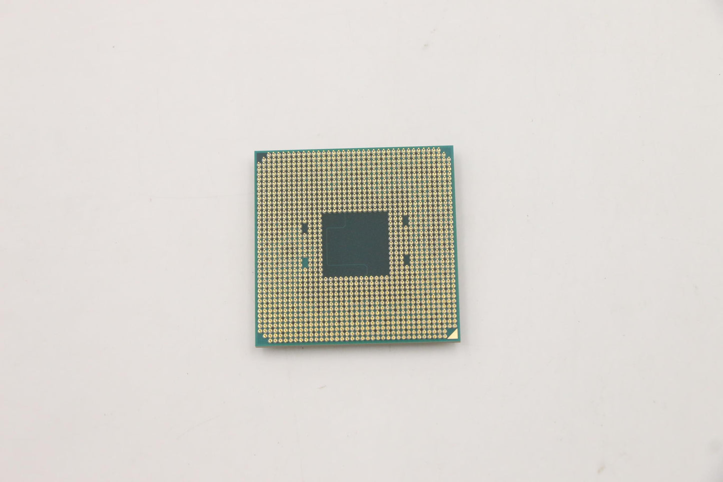 Lenovo Sp Amd Ryzen 5 Pro 3350Ge 3.3G - 5SA0U56212
