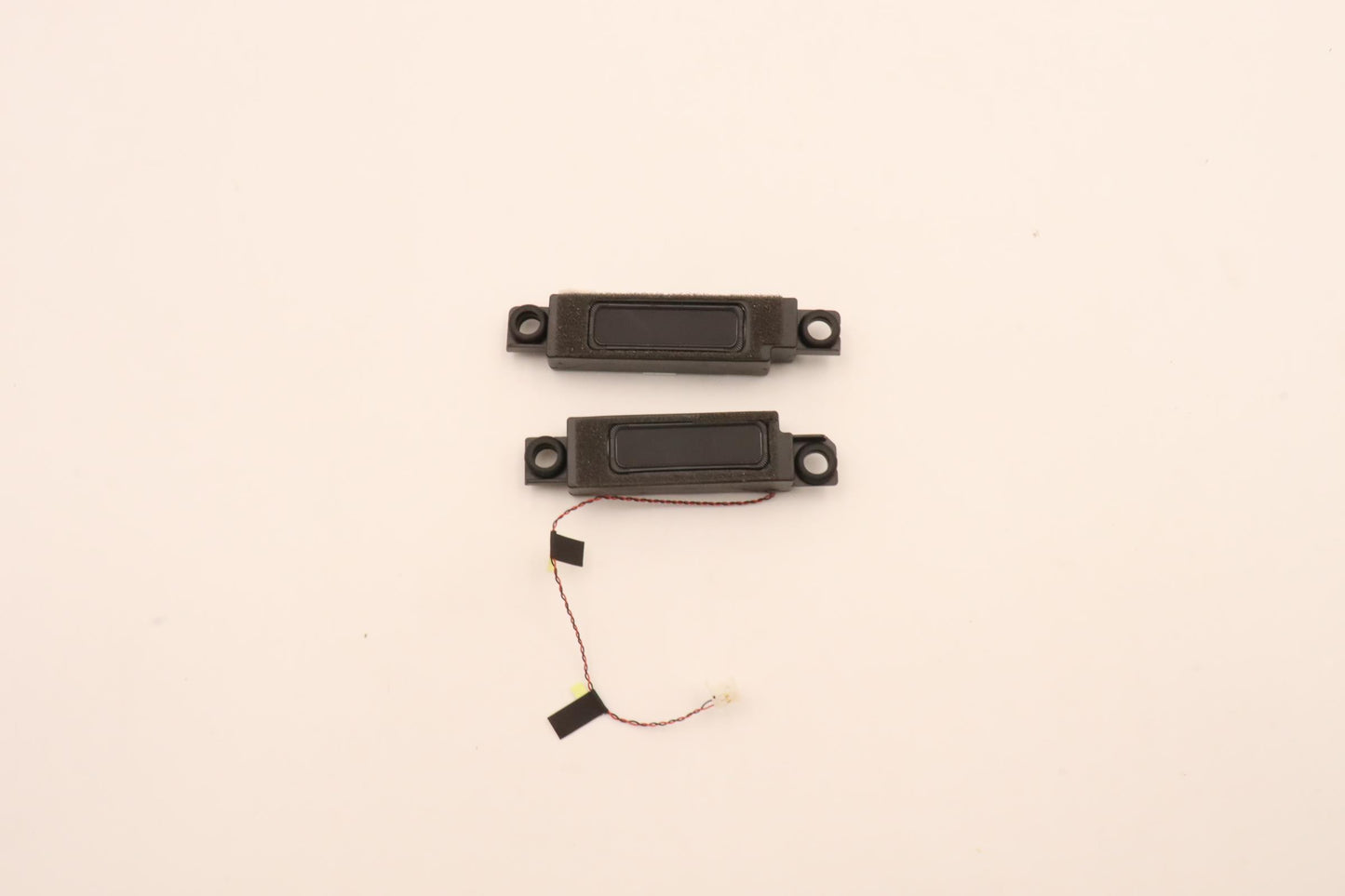 Lenovo Speakerint Speaker L 82Uh Lr - 5SB0S31993