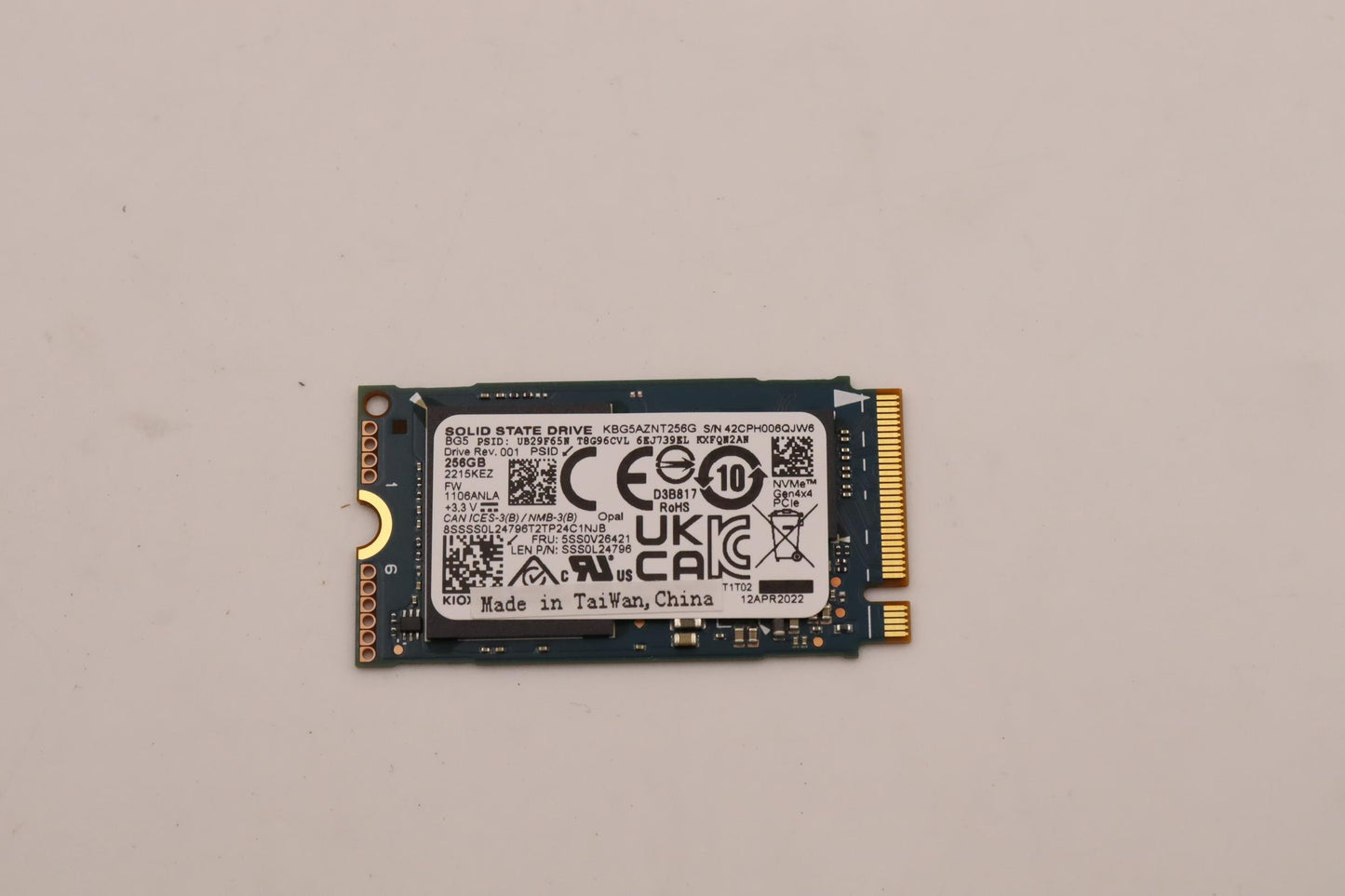 Lenovo (5SS0V26421) SSD, 256G, M.2, PCIe4X4, OPAL, Kioxia