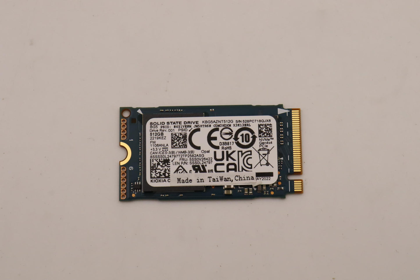 Lenovo (5SS0V26422) SSD 512G, M.2, 2242, PCIE4X4, OPAL, KIOXIA