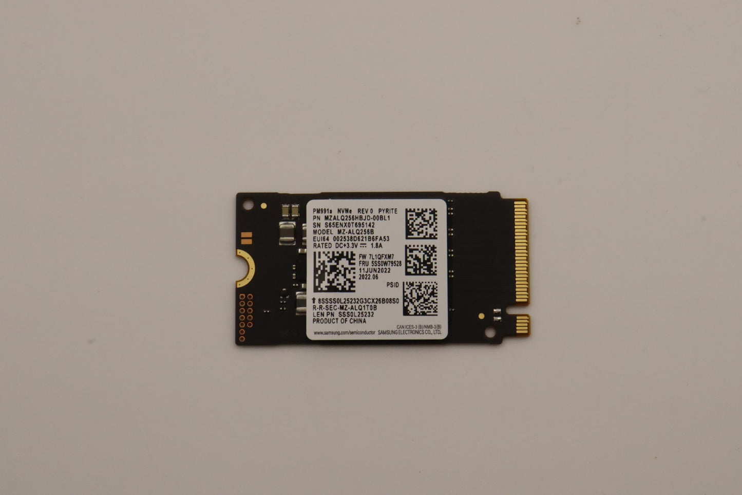 Lenovo (5SS0W79528) - SSD, 256GB, M.2, 2242, PCIe 3x4, Standard, Samsung