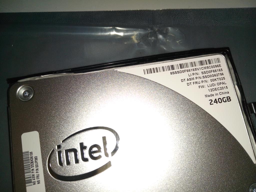 Lenovo Sd Solid State Drives - 00UP383