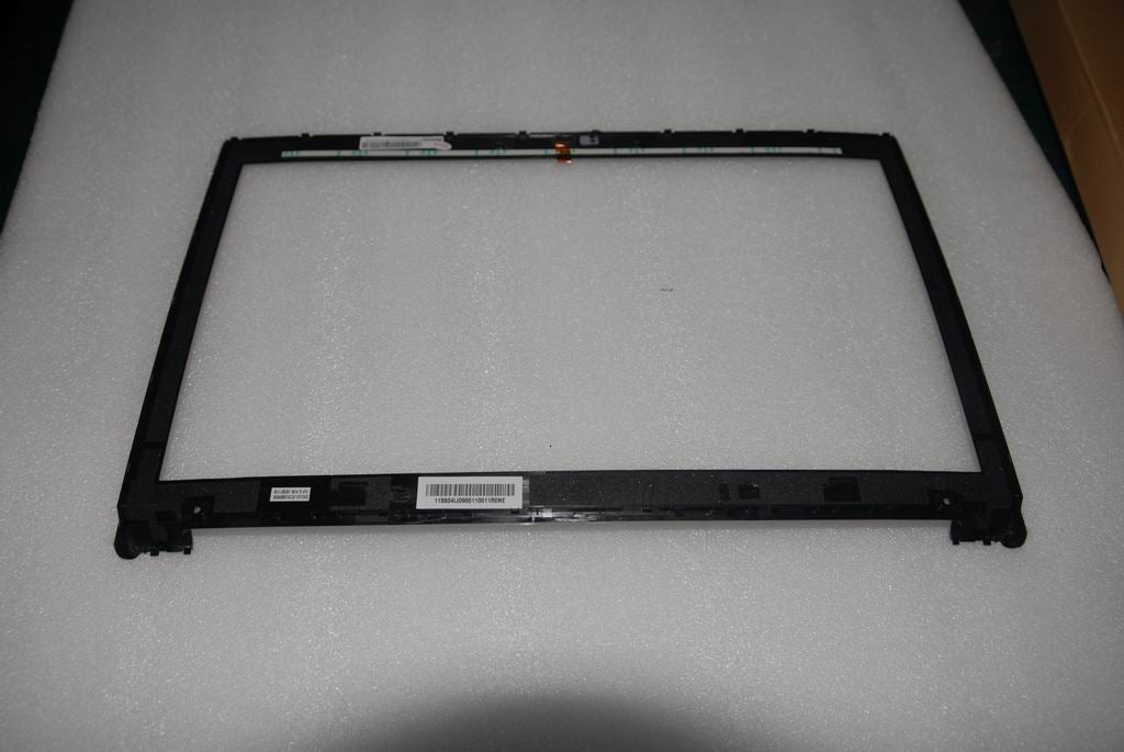 Lenovo 31048998 Lcd Bezel Lb57 W/Camera Hole