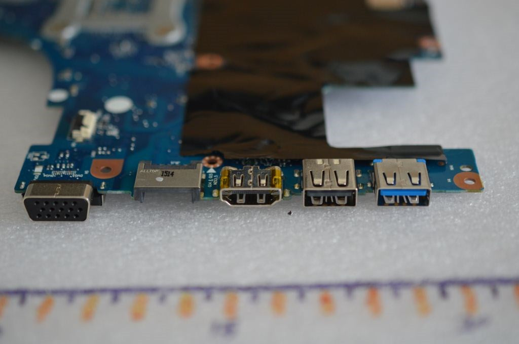 Lenovo Replacement Part - 5B20H71387