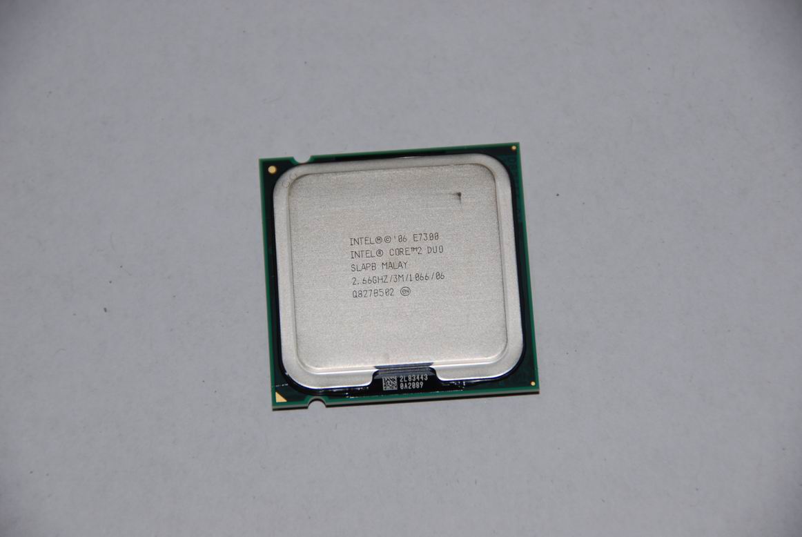 Lenovo Cpu Intel C2D E7300 2.66/1066 - 1005855