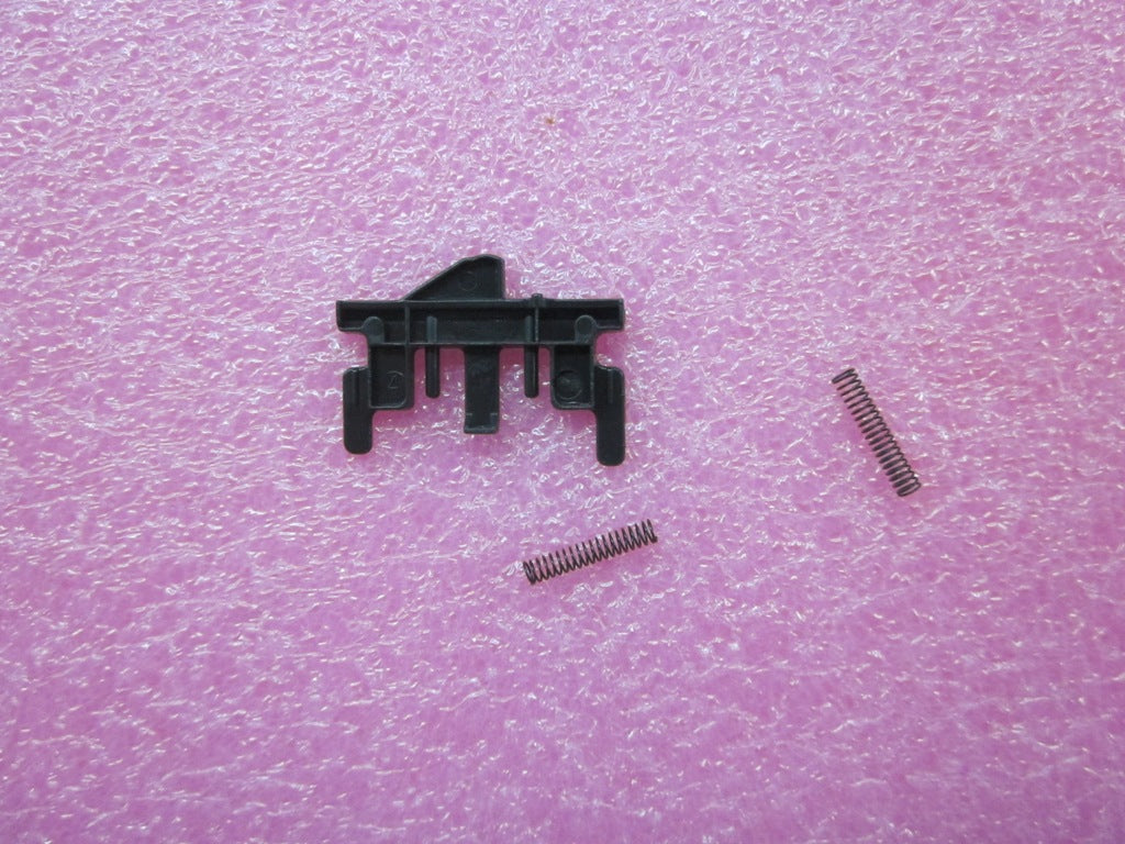 Lenovo Cover Battery Latch. - 45N4345