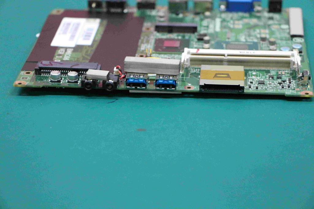 Lenovo Mb Q190 W8S 1017U 1.6G Hm70 Mb - 90002956