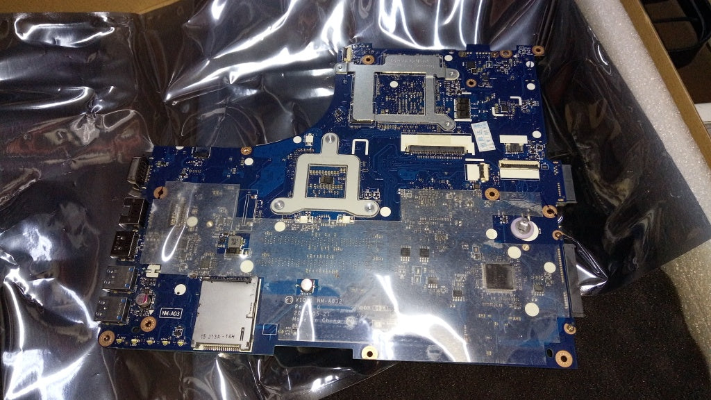 Lenovo Mainboard Viqy1 W8S 47W Hd+ Gt - 90003641