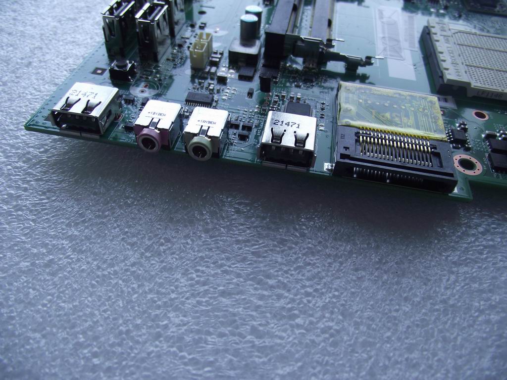 Lenovo Replacement Part - 90000008