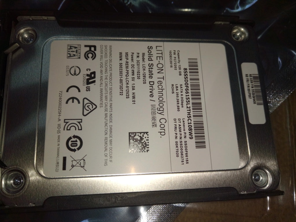 Lenovo Sd Solid State Drives - 00UP007