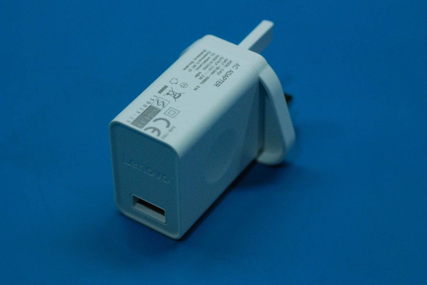 Lenovo (B/S) Ac Adapter C-P37 5.2V/2A - SA18C01259