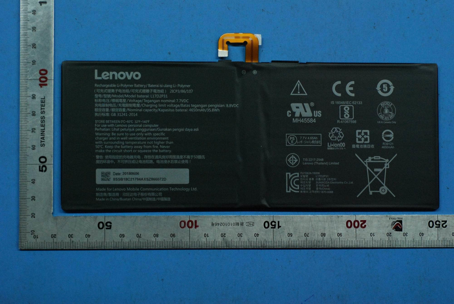 Lenovo SB18C21784 Xwd-A L17D2P31 7.7V35.8Wh 2Cel