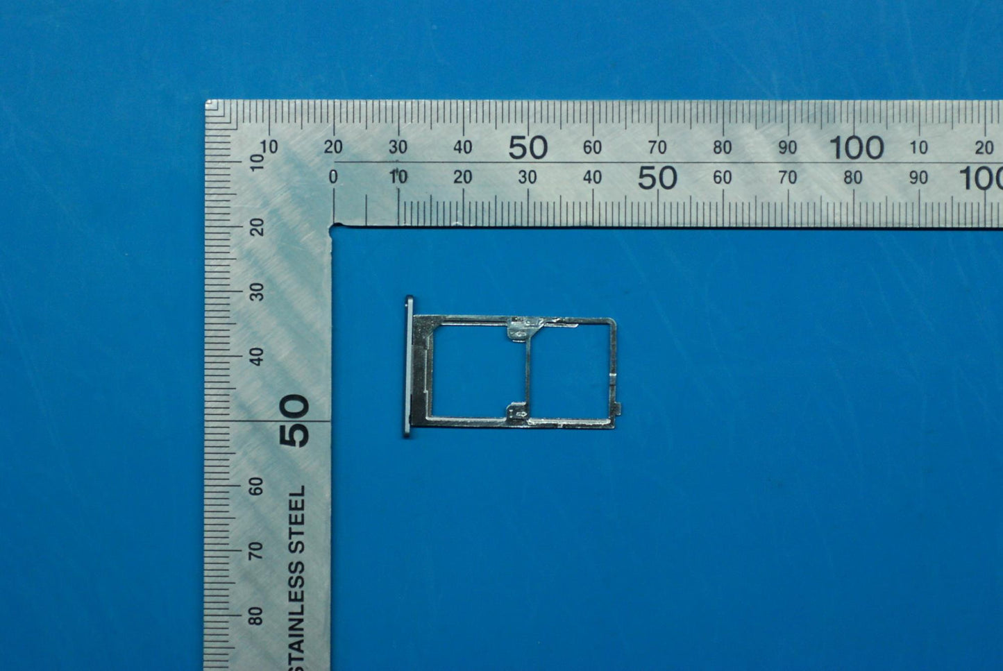 Lenovo Pb1-750M Sim Tray_Eb And*11448 - 5M88C03735