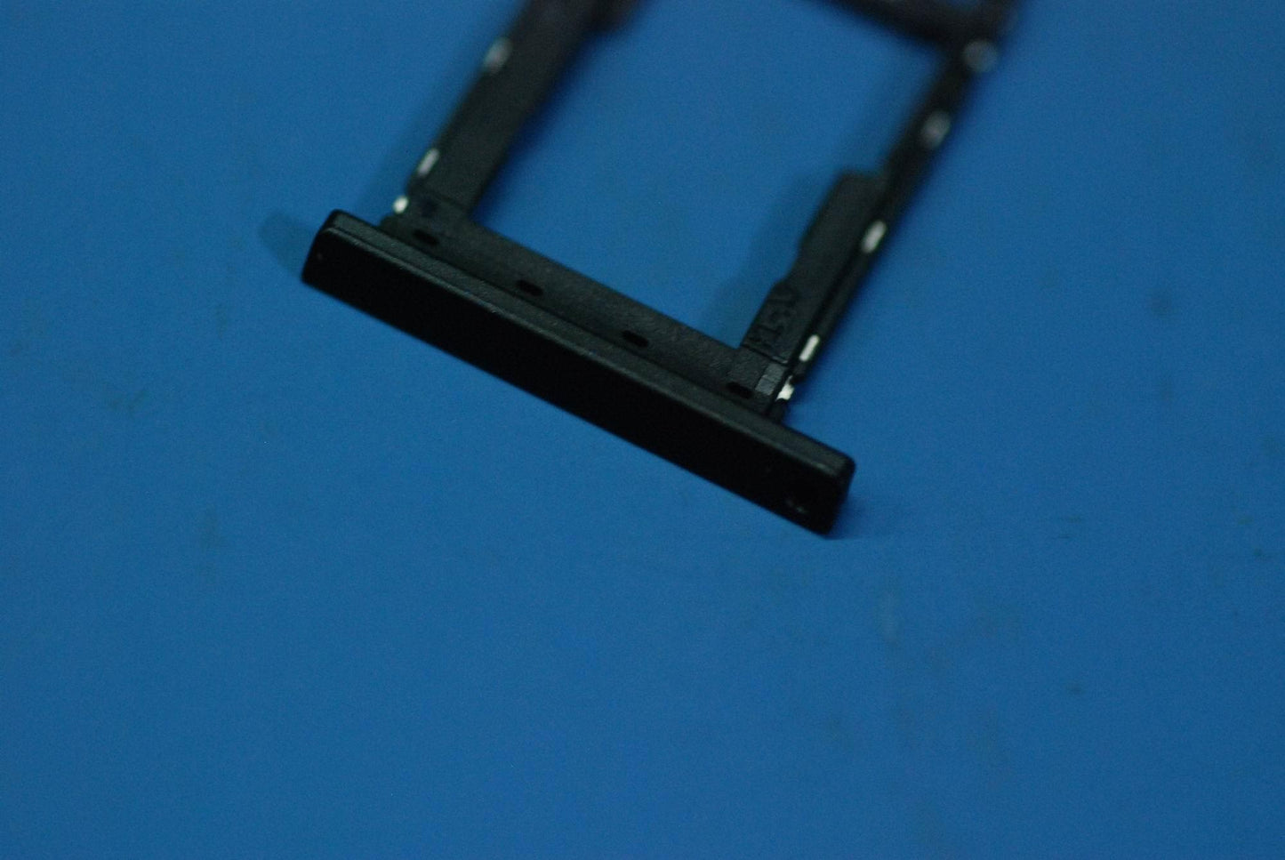 Lenovo Tb-801Lv Sim Tray_Bl And*Hq214 - 5M88C14989