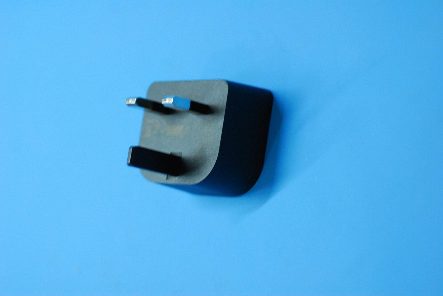 Lenovo Ac Adapter C-P64 5V/1.5A Uk Bl - SA18C01250