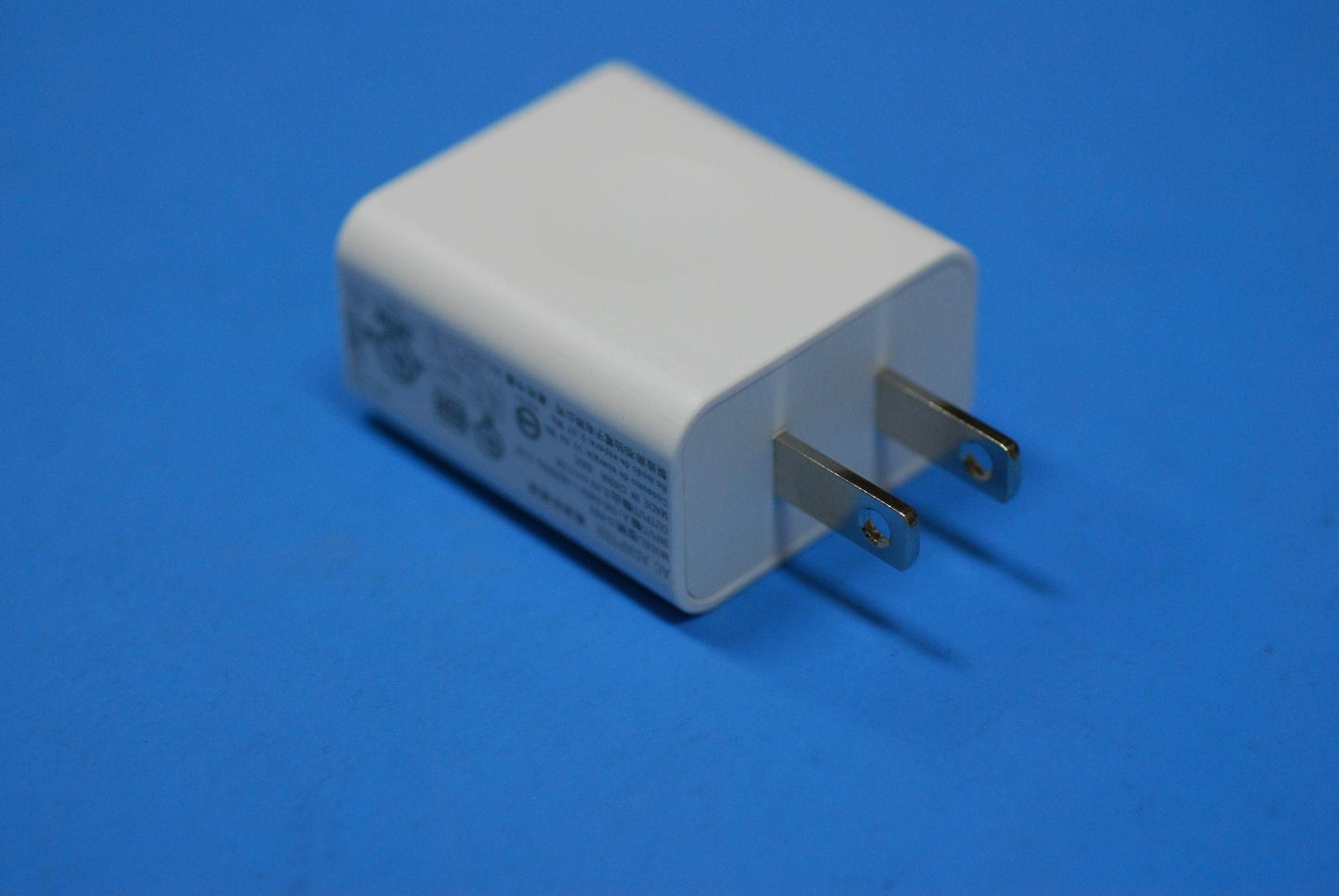 Lenovo Charger And*C-P62 5V* And1.5A - SA19A6N0TL