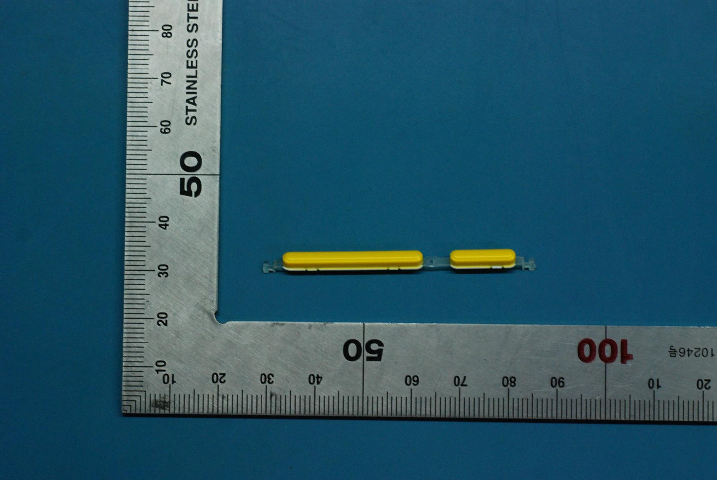 Lenovo A5500 Side Key Yellow And*3125 - 5B69A6MXM0