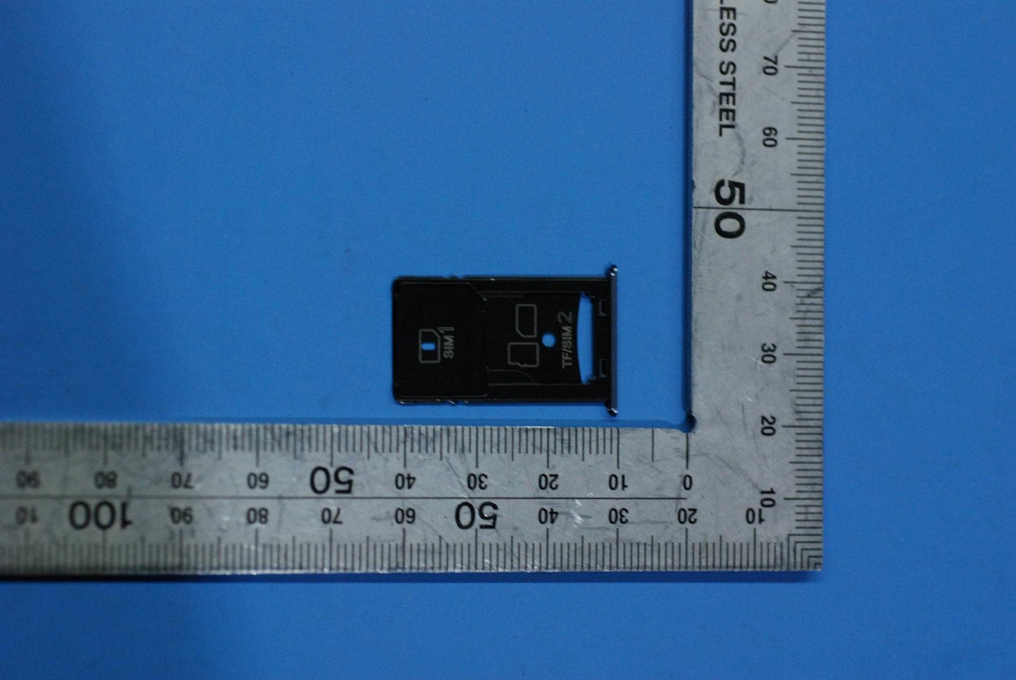 Lenovo Pb2-670 Sim Tray Gr And*463622 - 5M88C06239