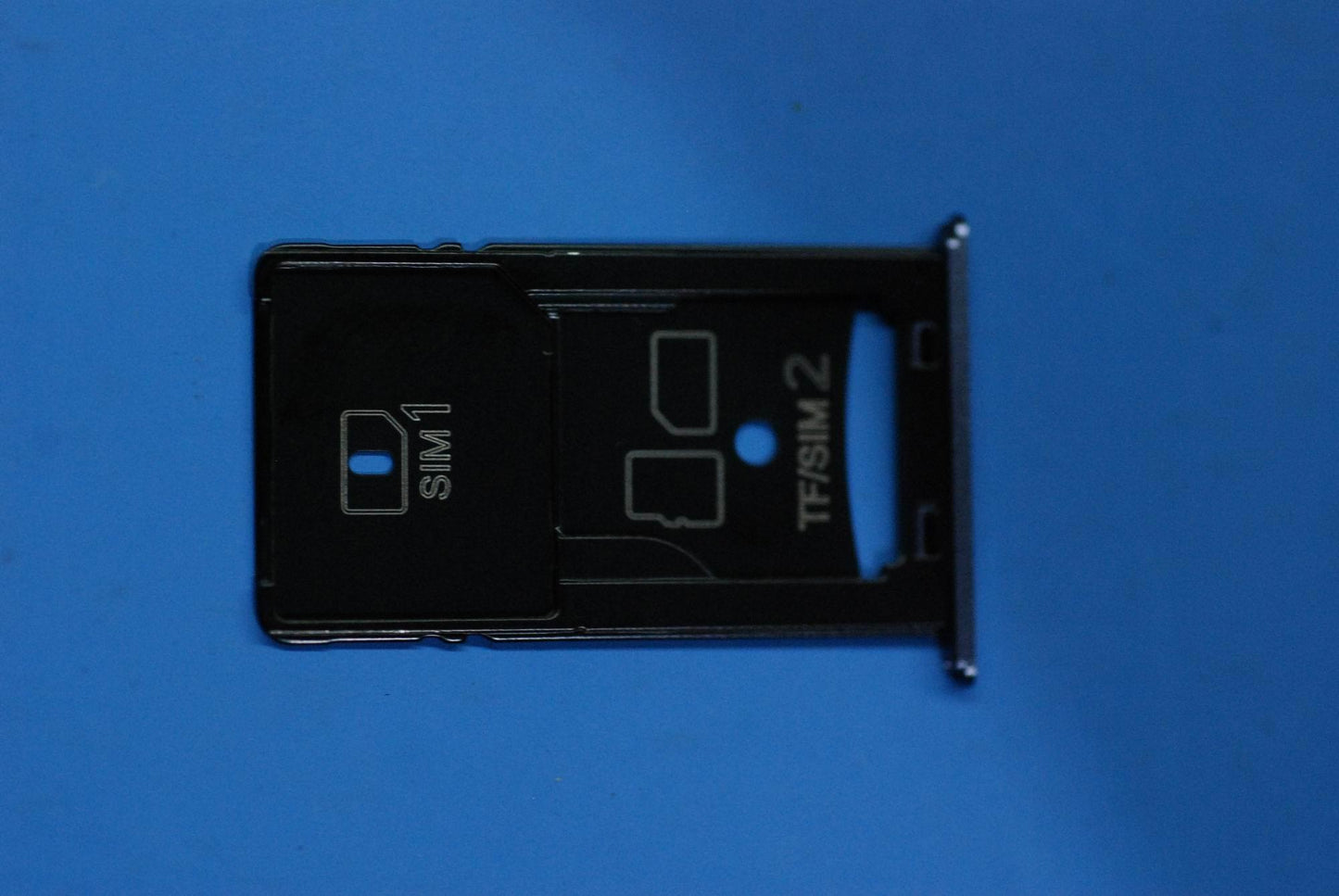 Lenovo Pb2-670 Sim Tray Gr And*463622 - 5M88C06239