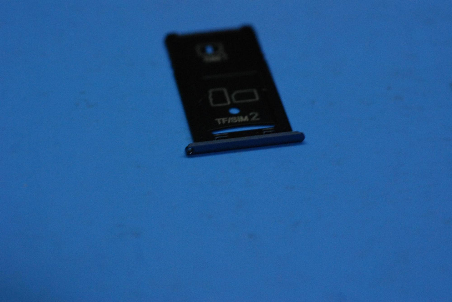 Lenovo Pb2-670 Sim Tray Gr And*463622 - 5M88C06239