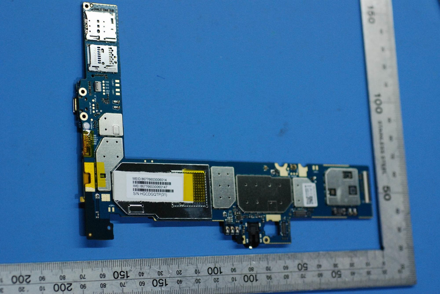 Lenovo Tb3-X701 Id Mb_32G3G And*Hq316 - 5B28C10105