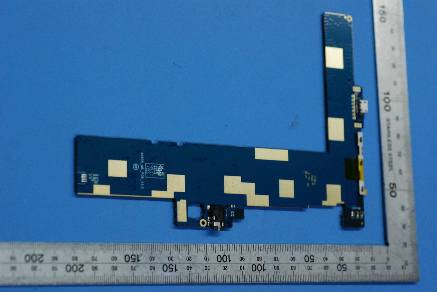 Lenovo Tb3-X701 Id Mb_32G3G And*Hq316 - 5B28C10105