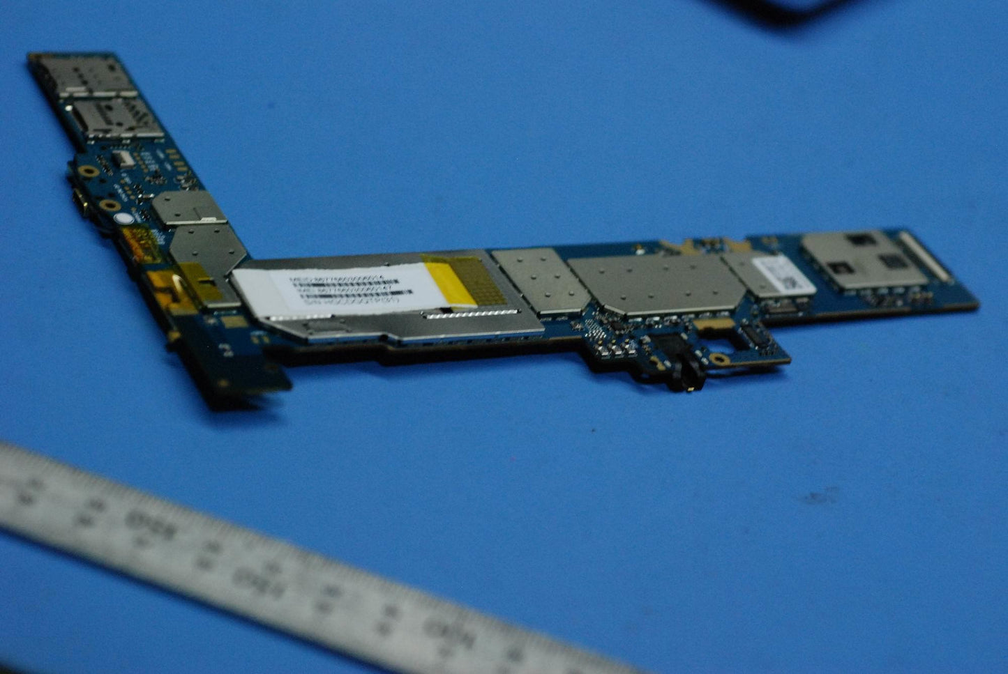 Lenovo Tb3-X701 Id Mb_32G3G And*Hq316 - 5B28C10105