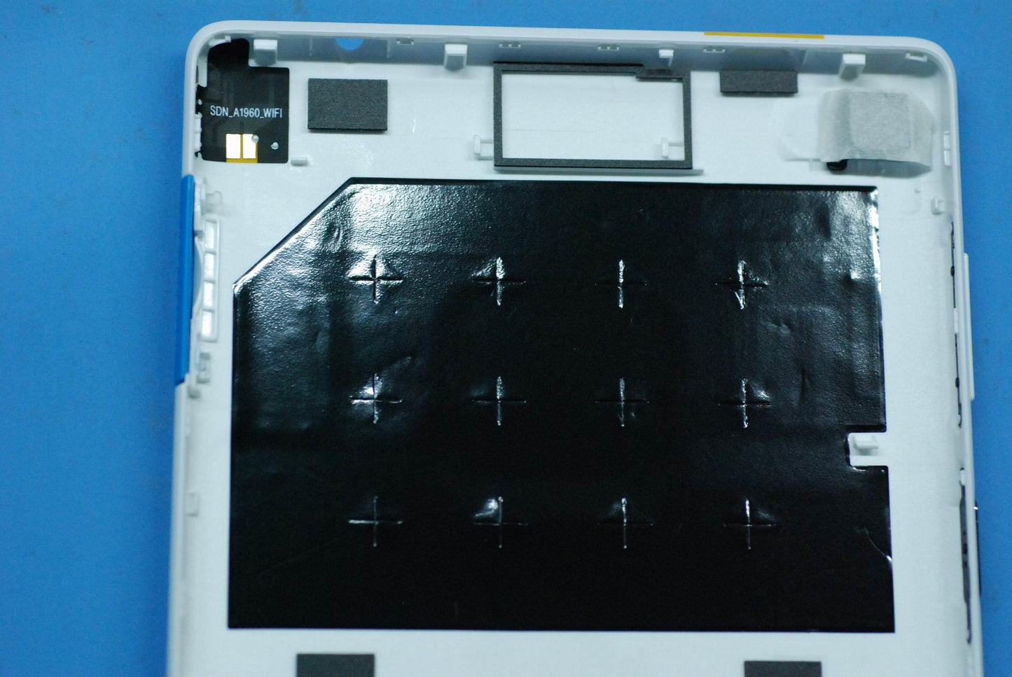 Lenovo Tb-7304F Bat Cover Wh And*Hq31 - 5S58C10493